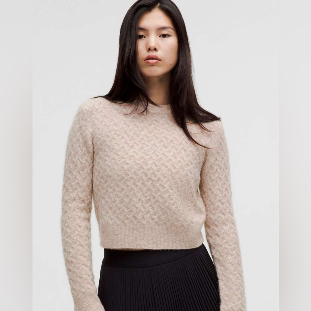 lululemon athletica Women's Beige Textured Crewneck Sweater
